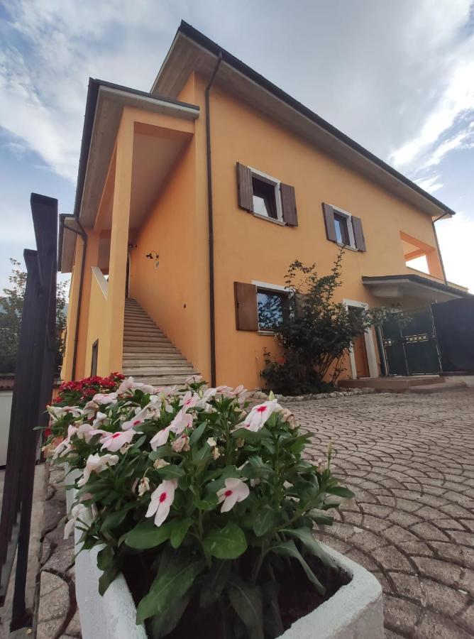 B&B Al Solito Posto LʼAquila Kültér fotó
