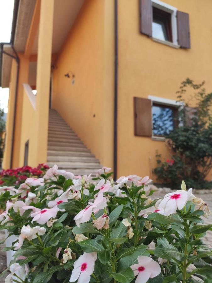 B&B Al Solito Posto LʼAquila Kültér fotó